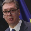 Vučić okitio jelku u Predsedništvu i osvrnuo se na večerašnji protest: Održan je izuzetno veliki skup u Beogradu…