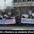 "Obrali ste Boston", ponovo poručuju iz ovog grada, "tetke iz Kanade" u Vankuveru treći put šalju podršku studentima u…