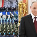 "Putin može da ga zadrži tamo": Holivudski glumac na paradi u Moskvi, Amerikanci kipte od besa