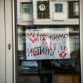 Bele laži, nežne laži…