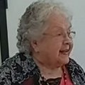 "Rođena sam da sviram": Upoznajte Beograđanku Arminu, napunila je 102 godine, i dalje svira bas gitaru