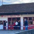 Uklanja se natpis "UČK" sa vrata servisa na koji je bačena bomba: Policija već tri sata pretražuje teren