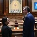 Vučić se sastao sa predsedavajućom parlamenta Uzbekistana Narabaevom u Taškentu Upisao se u Knjigu počasnih gostiju