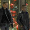 (Foto, video) evo šta je prvo Alibeg uradio nakon razgovora s policijom: Prišao kolima, pa čučnuo: Ovo su najnoviji detalji…