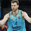 Fenerbahče naneo prvi poraz Bešiktašu