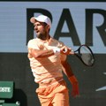 Novak opet po vrućini bije bitku na Rolan Garosu: Evo gde možete pratiti prenos meča Đoković - Fonseka
