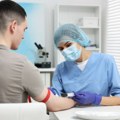 Test iz krvi mogao bi da otkrije rizik od Alchajmerove bolesti 10 godina pre prvih simptoma