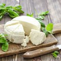 Zdrav doručak ili skriveni problem? Nutricionisti otkrili šta zrnasti sir radi vašem srcu