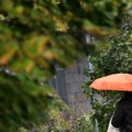 Jesenji bluz: Zašto nam septembar odjednom promeni raspoloženje?
