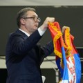 Dogodilo se ono što je Vučić već nagovestio! Mrzitelji Srba na ambasadi napisali “genocidaši”! Kreatori rezolucije…