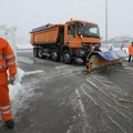 AMSS: Magla otežava vožnju, opasnost od proklizavanja, spisak zabranjenih puteva za šlepere i kamione sa prikolicom