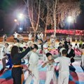 Vežbali sa mamama i tatama: Svake večeri „Sportsko leto“ u Paraćinu (foto)