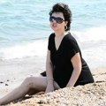 "Ponosna sam što uopšte hodam" Pevačica prošla horor nakon porođaja, opisala potresne detalje bolesti: Iz kičme su mu izvadili…