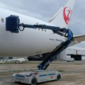 Japan Airlines predstavlja robota za pranje aviona