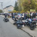 Maskirani muškarci fizički napali i povredili desetak bajkera ispred biračkog mesta u Rumi