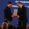 Dejan Milojević posthumno odlikovan ordenom Karađorđeve zvezde: Predsednik Vučić priznanje uručio njegovom sinu Nikoli
