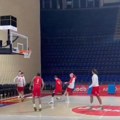 U zvezdi nikad bolja atmosfera: Počistili Partizan u finalu ABA lige, pa zaigrali fudbal umesto košarke (video)