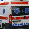Jeziva saobraćajna nezgoda kod Srbobrana: Automobil sleteo s puta, vatrogasci izvlačili ženu