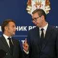 Vučić organizovao prijem za Makrona u vili Mir, a onda uzeo mikrofon i pevao kosovske pesme