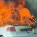 Zapalio se automobil: Drama na auto-putu Miloš Veliki: Vatra bukti na sve strane (foto, video)