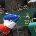 Federer uživa van tenisa: Rodžer otvorio najpoznatiju auto-trku na svetu