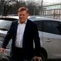 "Uzela mi je dve kuće i pekaru" Pevač oženio 24 godine mlađu, a sa bivšom suprugom je ovako podelio imovinu