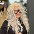 Stoja šokirala novim izgledom, pa poručila: "Nije perika, menjam za mesec dana"