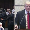 Dva levičarska poslanika počela da dobacuju Trampu: Nastao haos, obezbeđenje ih izbacilo is sale (Video)