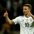 Danas igrač, sutra gazda: Podolski postaje suvlasnik svog kluba