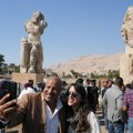 Egipat predstavio dve restaurirane statue faraona u Luksoru