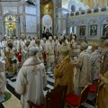 Liturgijom u Hramu Svetog Save počelo redovno zasedanje Sabora SPC, služi Porfirije