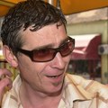 Uperio magnum u masima, pa zapucao u stanu pevačice: Smejao mu se u facu, a on kao kauboj izvukao pištolj...