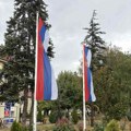 DAN SRPSKOG JEDINSTVA, SLOBODE I NACIONALNE ZASTAVE: U Sremskoj Mitrovici podeljeno više od 23.000 zastava