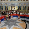 Deca iz Republike Srpske u Hramu Svetog Save, dočekali ih Porfirije i Đurđević Stamenkovski
