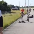 Motociklista poginuo usled sudara sa triatloncem (video)