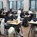 Južna Koreja: Studenti tuže državu nakon što je nastavnik završio ispit 90 sekundi ranije