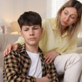 "Sinu (11) ni dinara nije dao, još ga blokirao na: Telefonu!" Počele prve isplate iz Alimentacionog fonda: Ko se već sudi, da…
