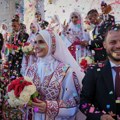 U Gazi održana ceremonija masovnog venčanja - brak sklopilo 54 parova