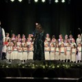 Mališani JPU „Pčelica“ priredili svečani novogodišnji koncert u Narodnom pozorištu