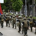 Načelnik štaba KFOR-a u Kosovskoj Mitrovici: "Prilagođavamo pozicioniranje, ali smo spremni da reagujemo"