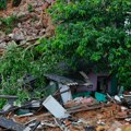 Kataklizma u Kini; Klizište zatrpalo kuće, ima mrtvih i nestalih; Ljudi zarobljeni FOTO/VIDEO
