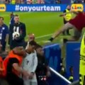 Ronaldo umalo platio glavom suludi potez navijača! Momak sa tribina skočio na Kristijana, obezbeđenje sprečilo katastrofu…