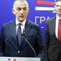Ministar pravde u Nišu najavio izmene Zakona o taksama, deo zaposlenih protestovao ispred Palate pravde