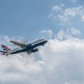 Drogiran stjuard go igrao u avionu, policija hitno morala da reaguje