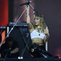 Stari trend opet je letnji hit: Majli Sajrus i Dua Lipa ga već obožavaju (FOTO)