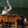 "Razvojni put Bore šnajdera" 50. put: Nenad Jezdić za ulogu u ovoj predstavi pobedio na brojnim festivalima, a sad ga čeka…