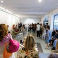 Otvorena izložba „Iluzije treba čuvati na sobnoj temperaturi“ Marka Crnobrnje i Stefana Tićmija u galeriji Novembar