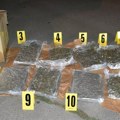 U dve odvojene policijske akcije uhapšene dve osobe, pronađena droga i oprema za uzgoj