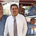 Кеба постао сладолеџија! Певач променио занимање, ево како су реаговале муштерије у Кнез Михаиловој (фото/видео)