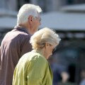 Вести за пензионере: најављено повећање пензија и нови попусти у наредних месец и по дана